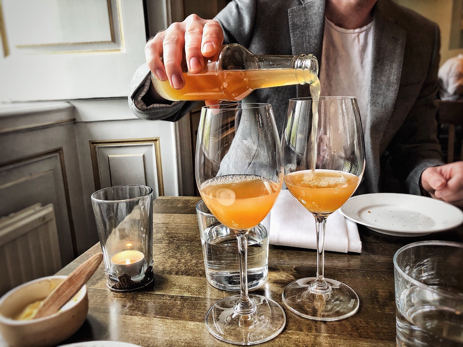 202005231430434707 - Porschen till Görvälns slott