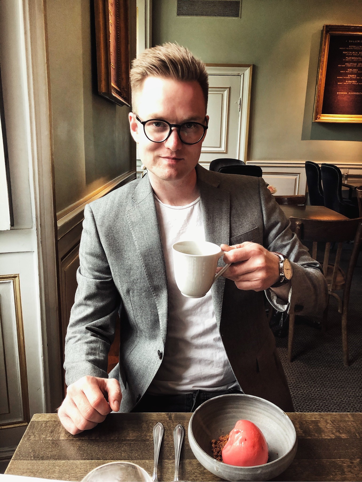 202005231430476857 - Porschen till Görvälns slott