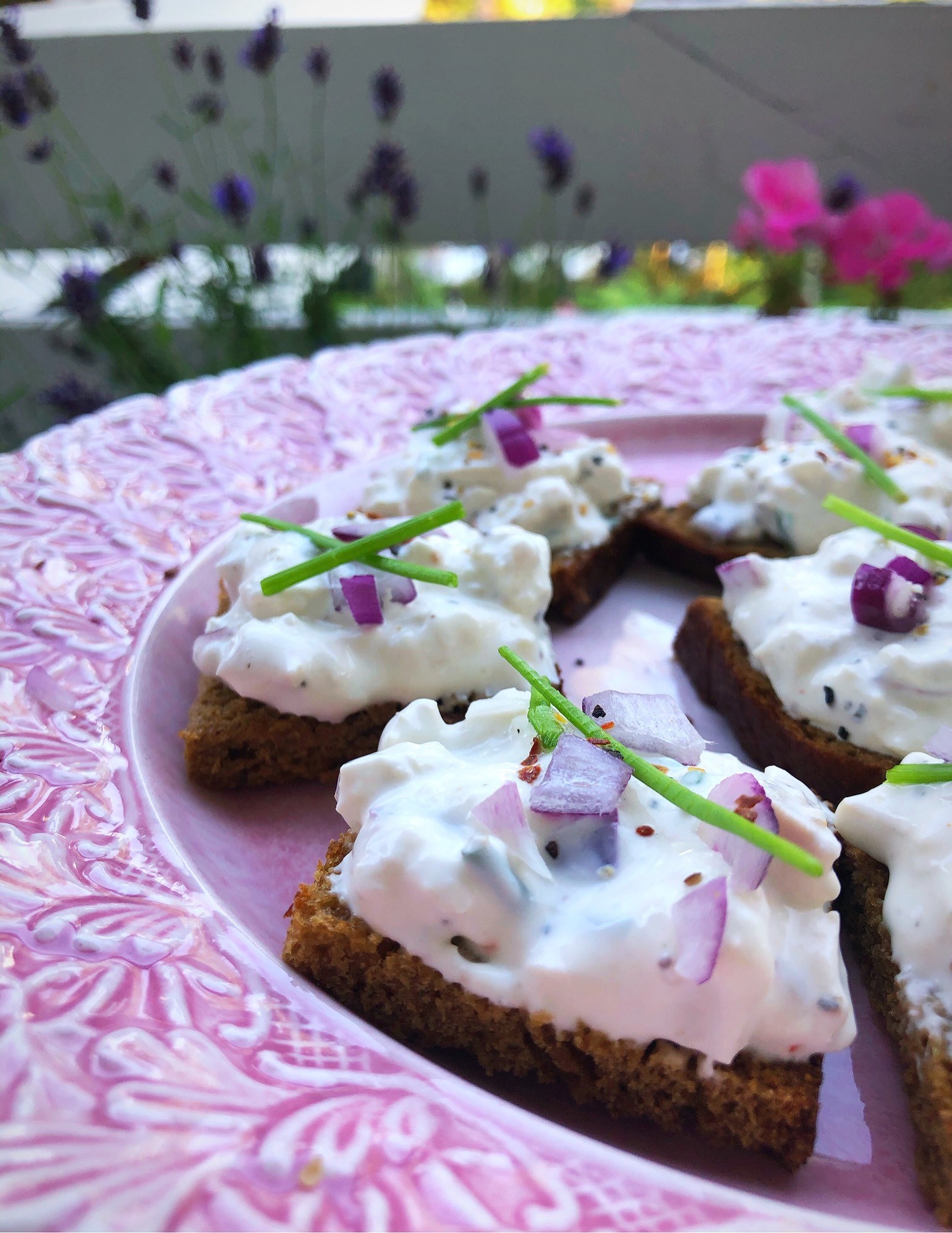 202008100517181626 - Yipin tofuröra på kavring - Aptitretare