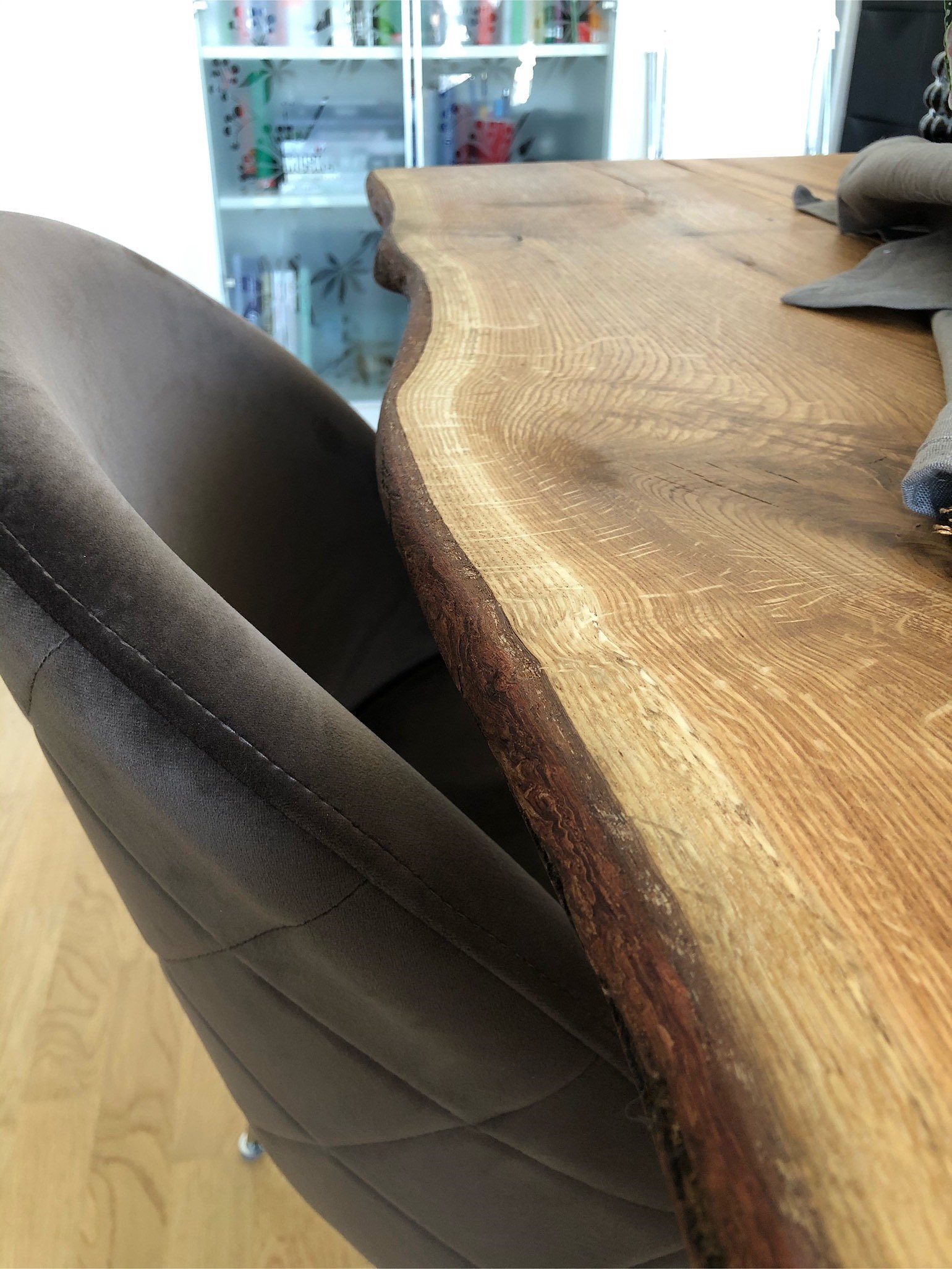 202009220530069076 - Vårt nya hemmabyggda matbord