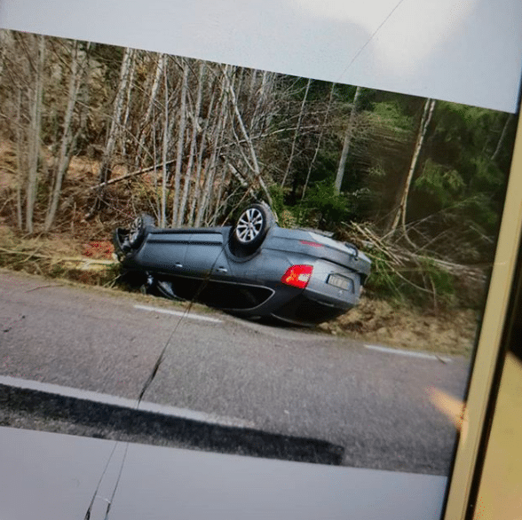 Skärmavbild-2018-04-25-kl.-19.16.13 - Världen stannade och jag föll.