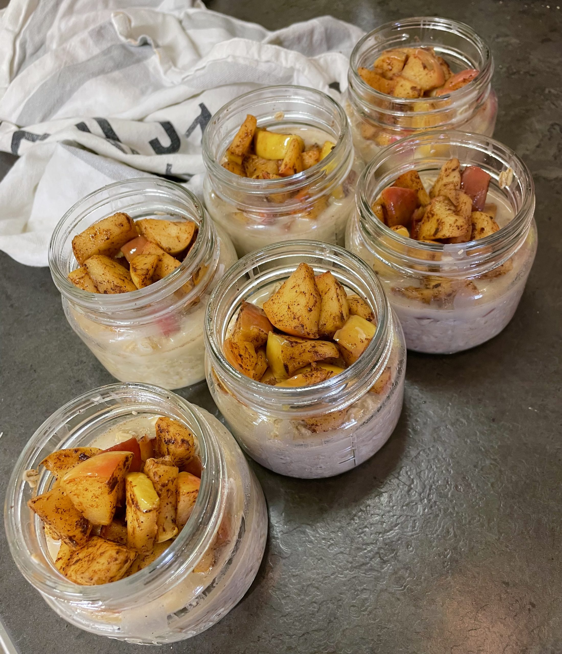 Overnigth-oats--scaled - Overnight oats med kanelstekta äpplen