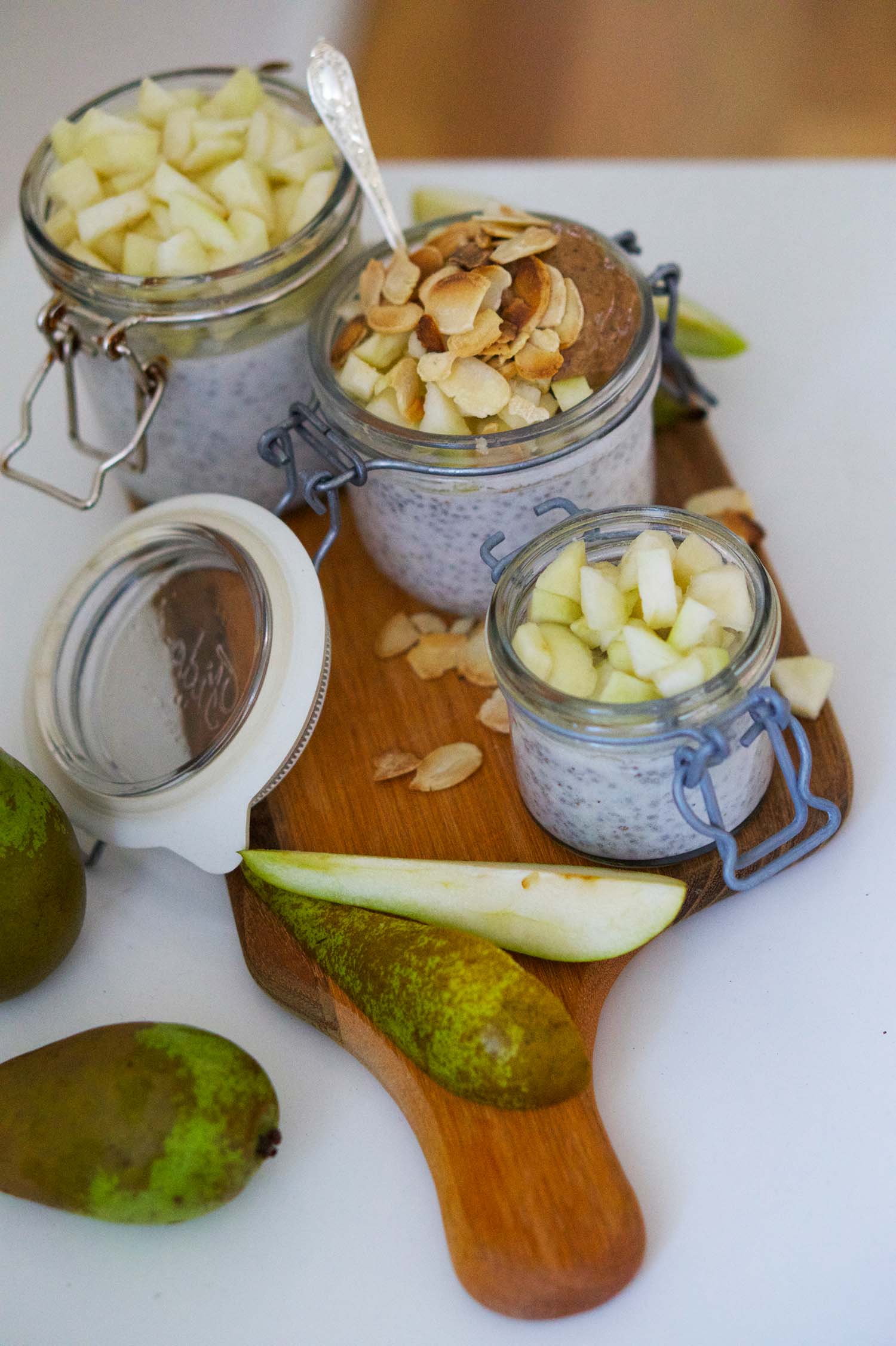 Chiapudding päron och mandel