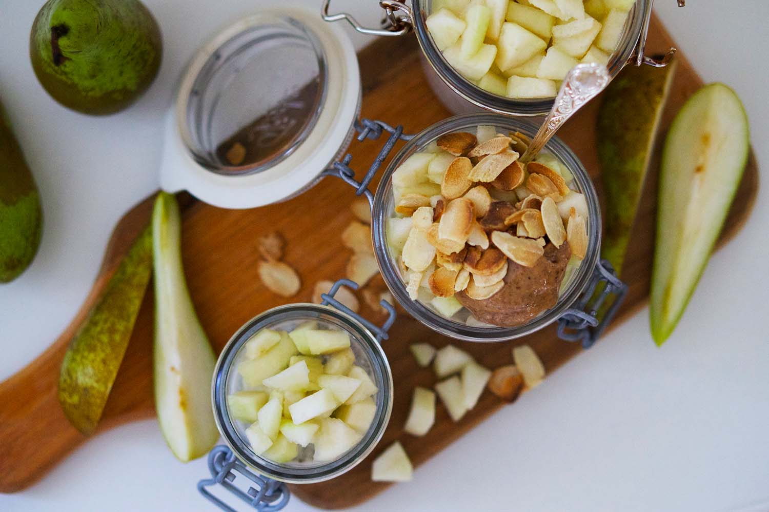 Chiapudding päron och mandel