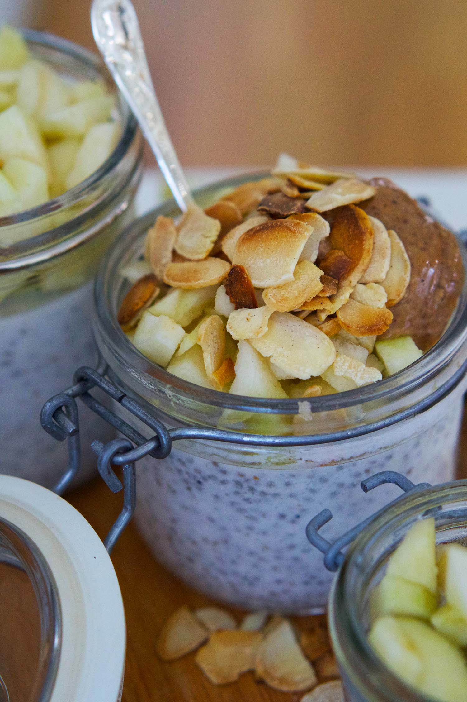 Chiapudding päron och mandel