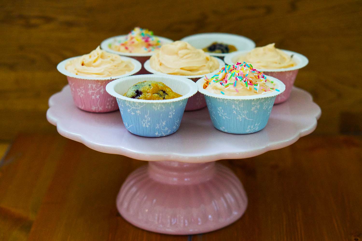 Cupcakes med frosting av smörkräm - recept