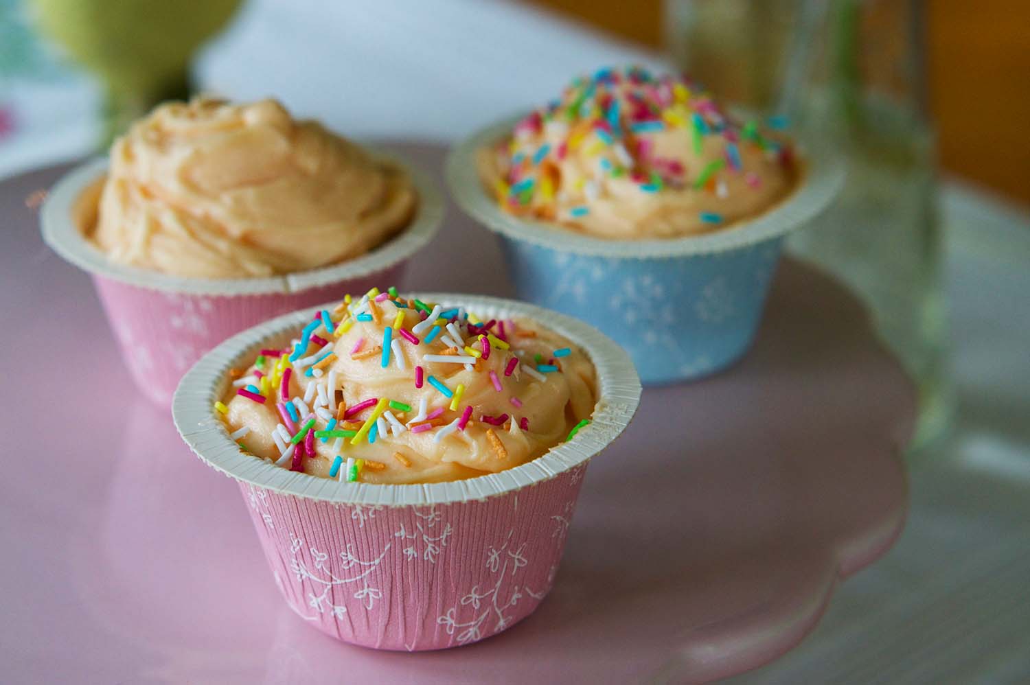 Cupcakes med frosting av smörkräm - recept