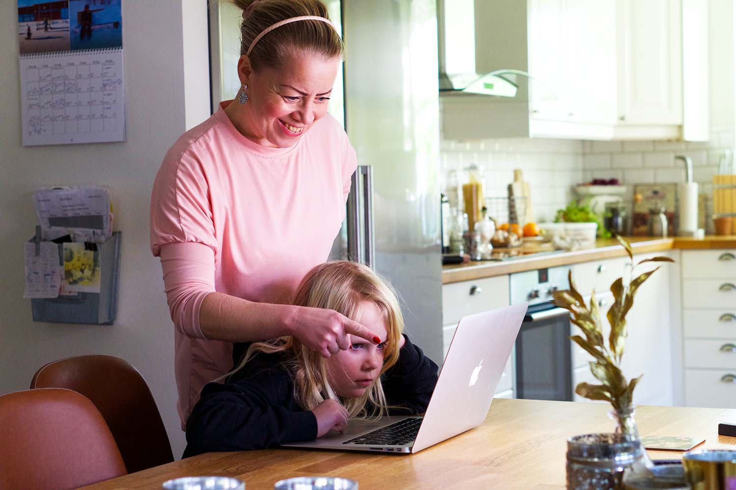 Barns första mobiltelefon från Refurbly