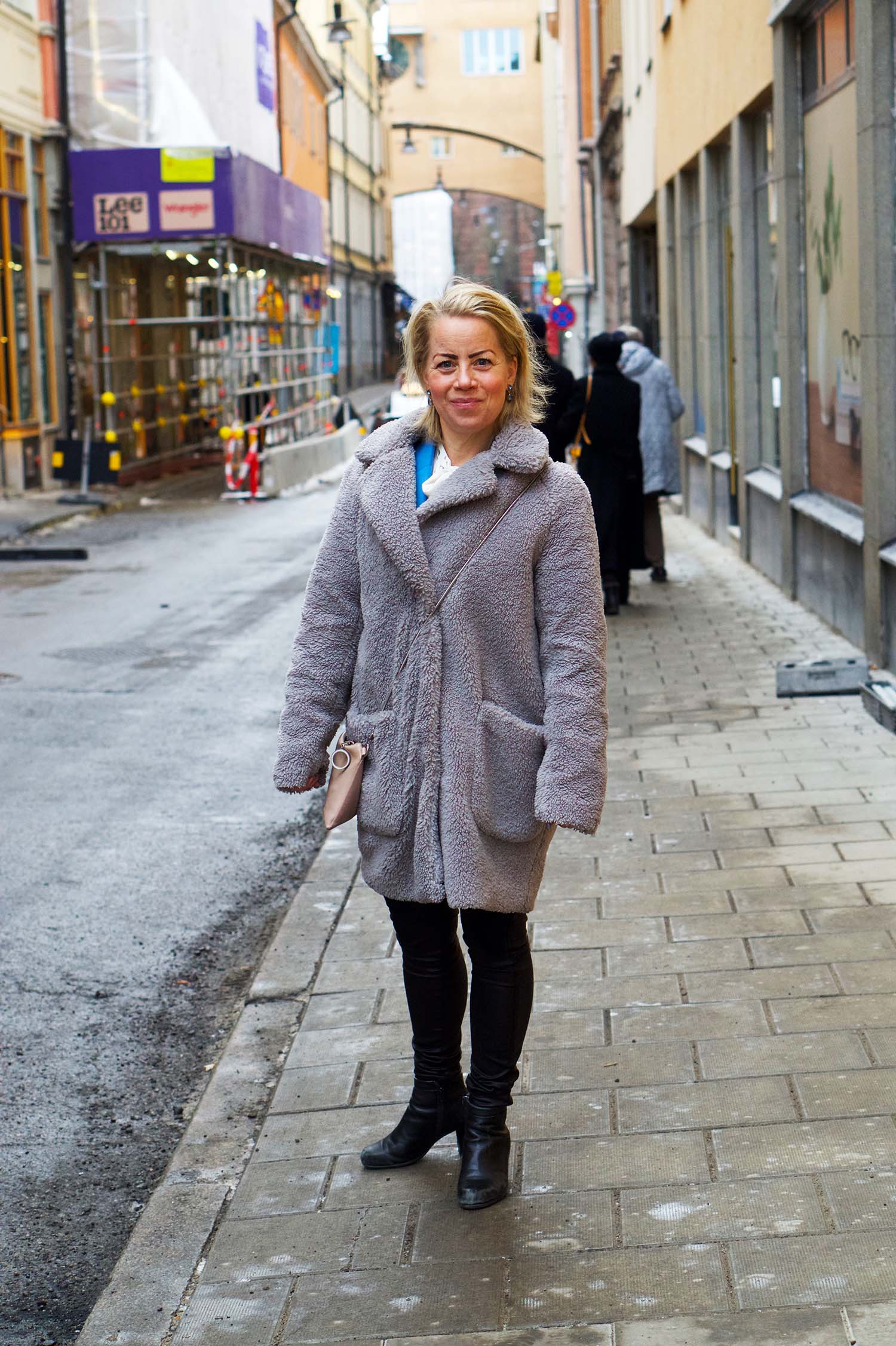 Restriktionerna släpps - Karin Axelsson