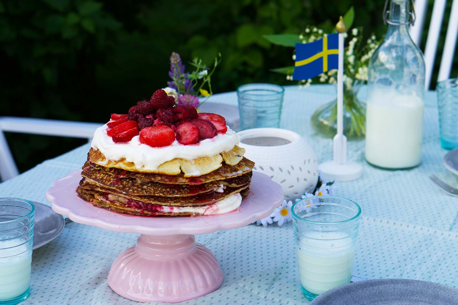 Pannkakstårta jordgubb och hallon - recept