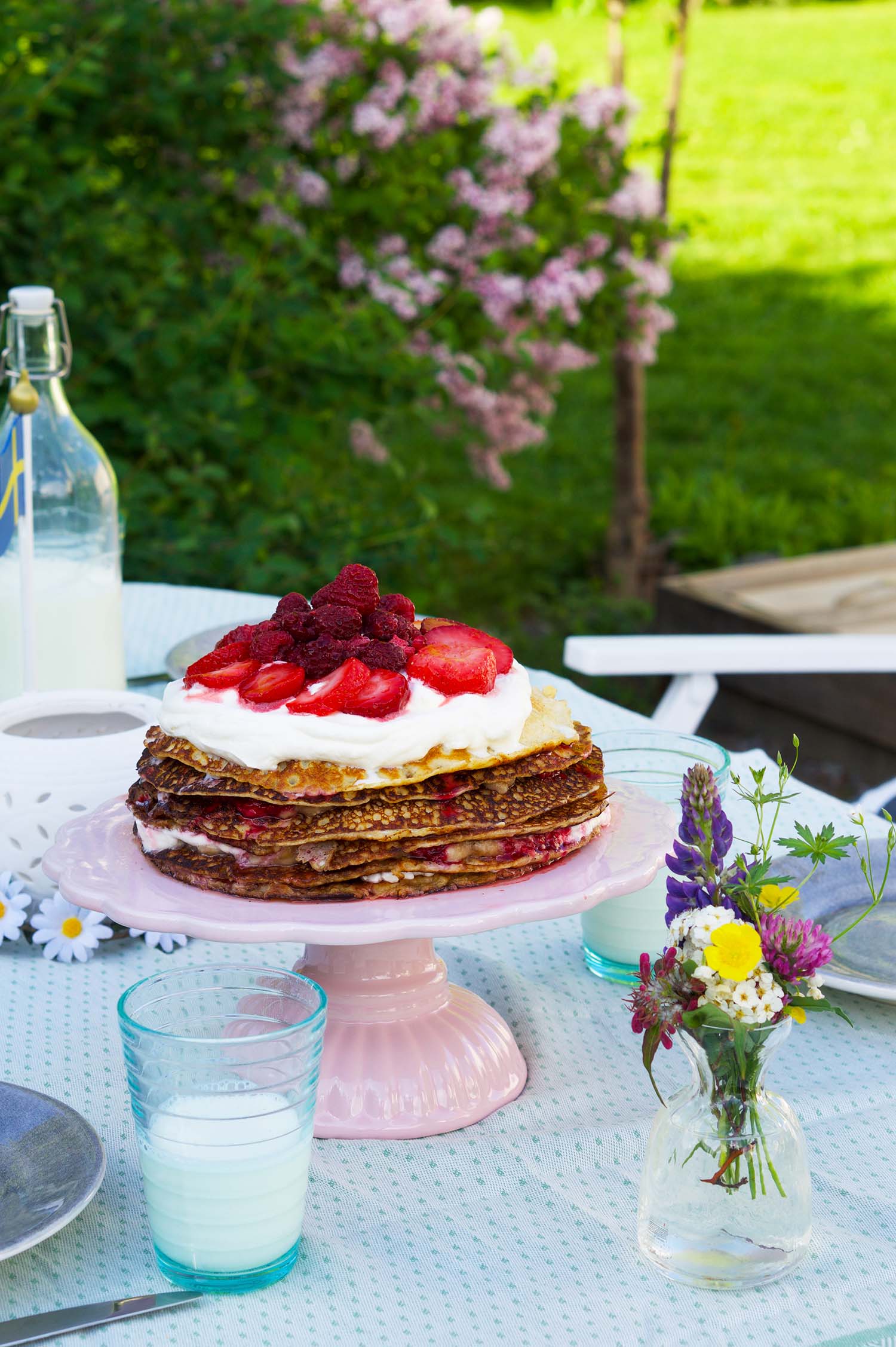 Pannkakstårta jordgubb och hallon - recept