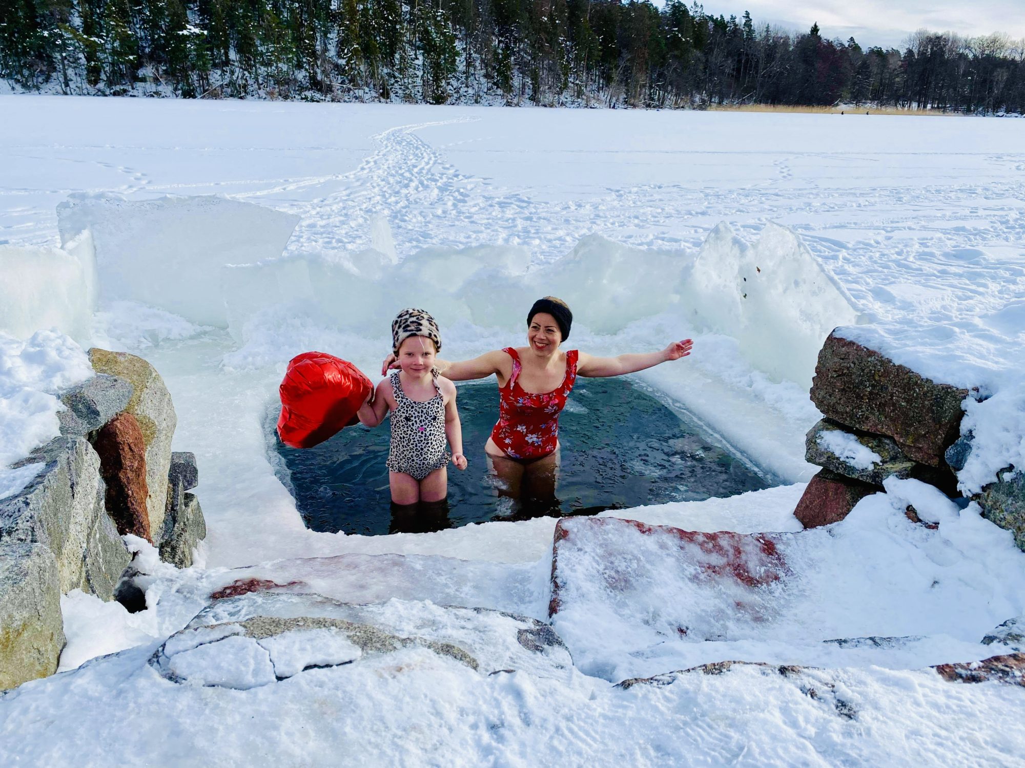 Kallbada med barn - Alla hjärtans dag