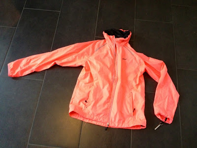 Alba-fran-Rohnisch - Vinnare av Röhnisch löparjacka Alba