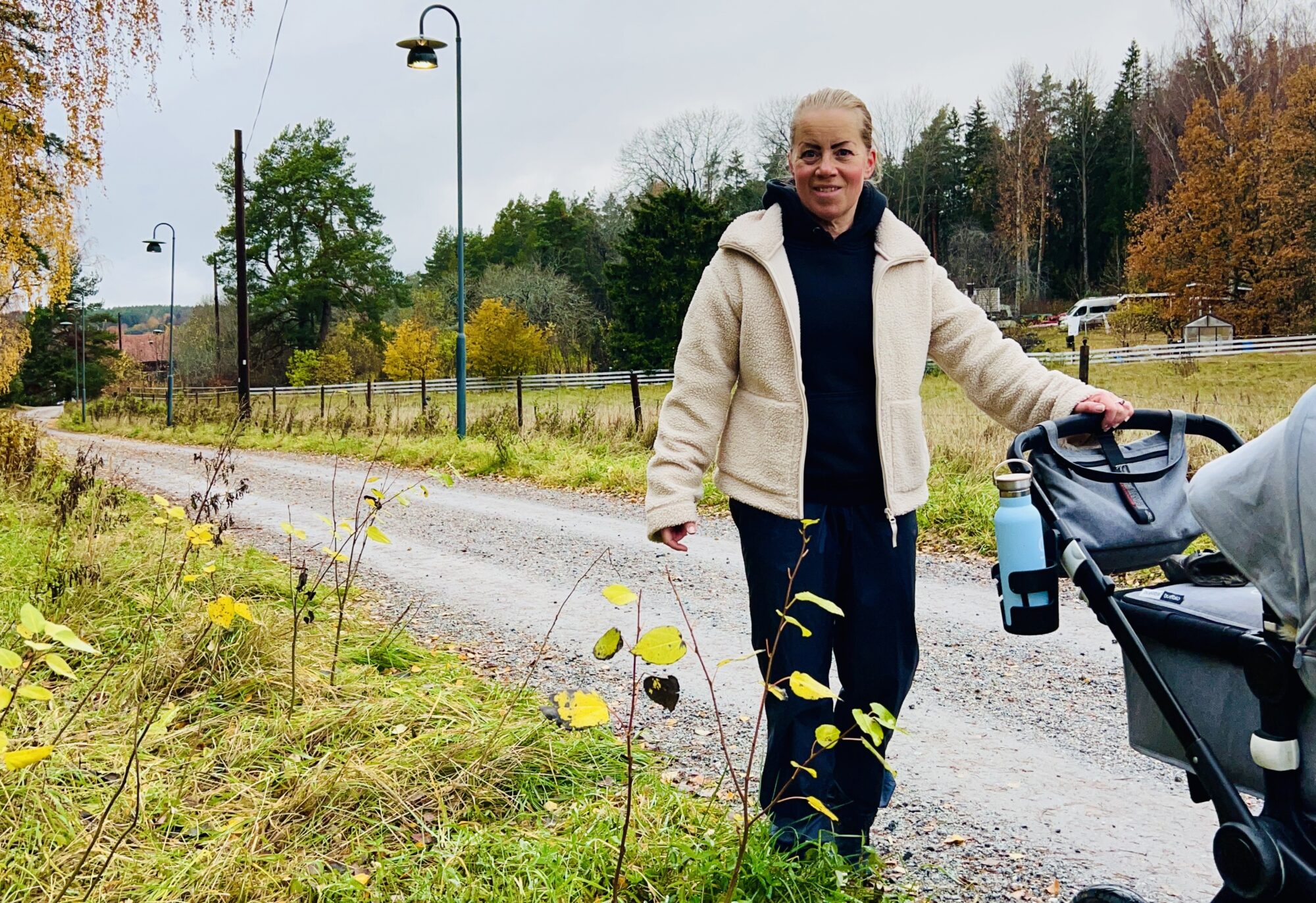 Frisk luft på promenaden