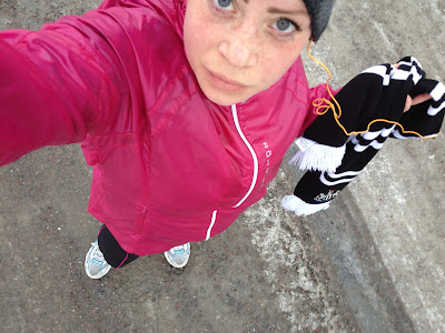 LC3B6pning-med-RC3B6hnisch-lC3B6paroutfit-28229 - Halkig löparrunda med snyggaste löparjackan och smartaste löpartightsen