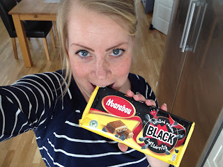 Marabou-Black-4 - Marabou Black