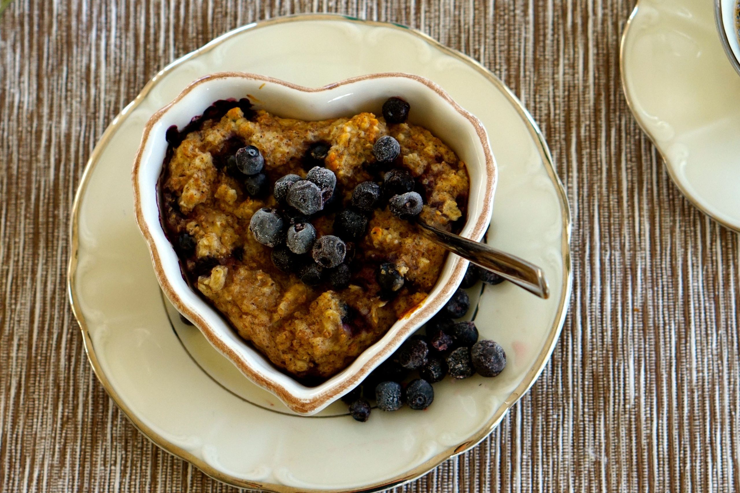 Ugnsbakad-grot-blabar-frukost-2-scaled - World Porridge Day