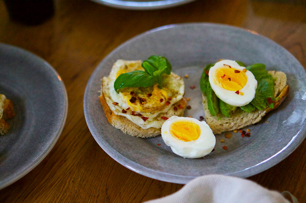 Ägg och avokadomacka