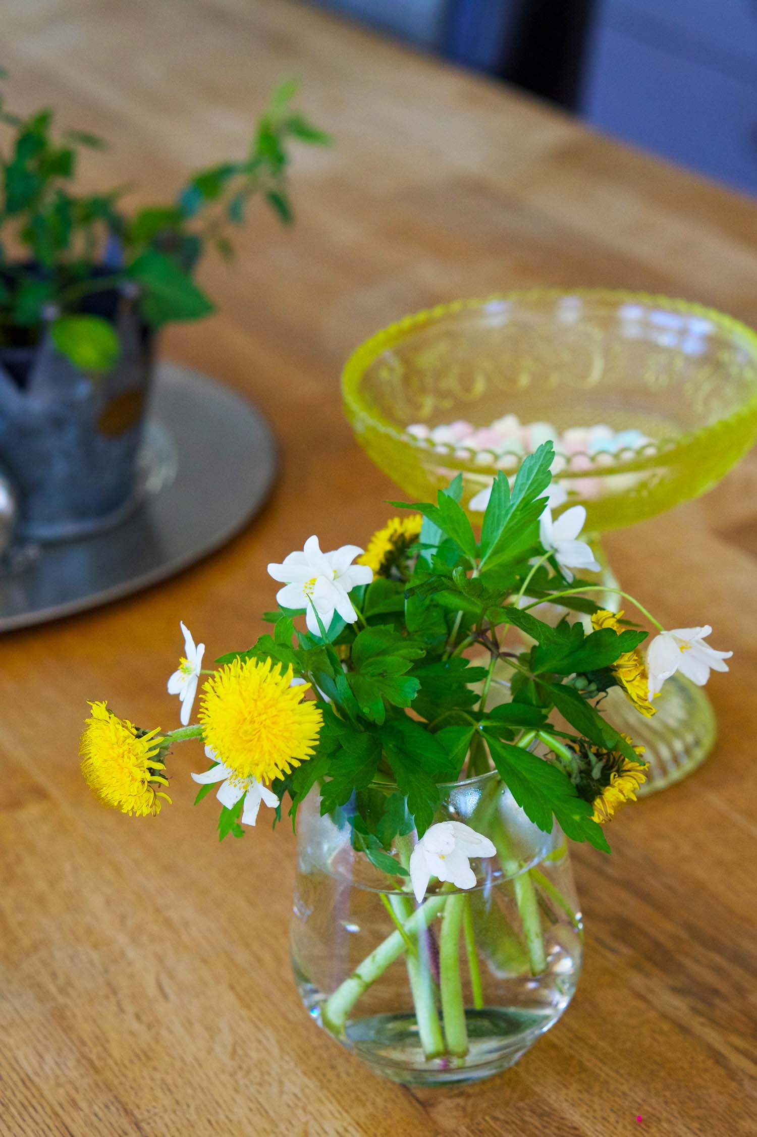 Blommor i vas