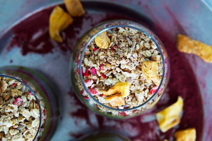 chiapudding smoothie med granola