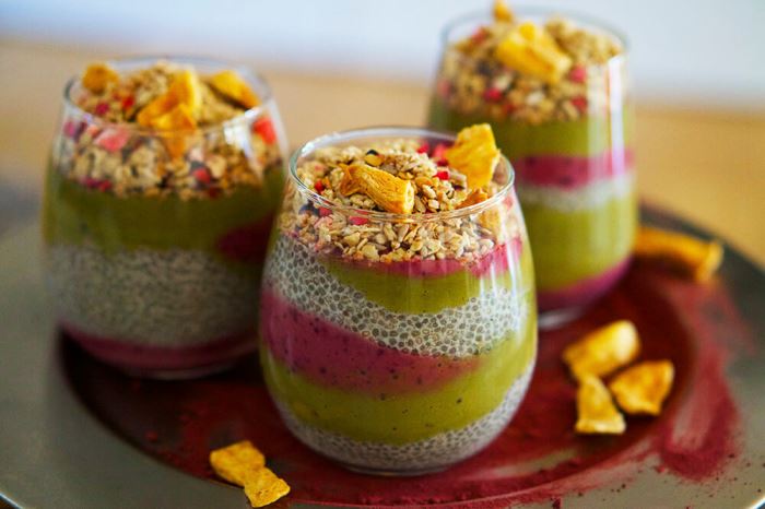 chiapudding smoothie med granola