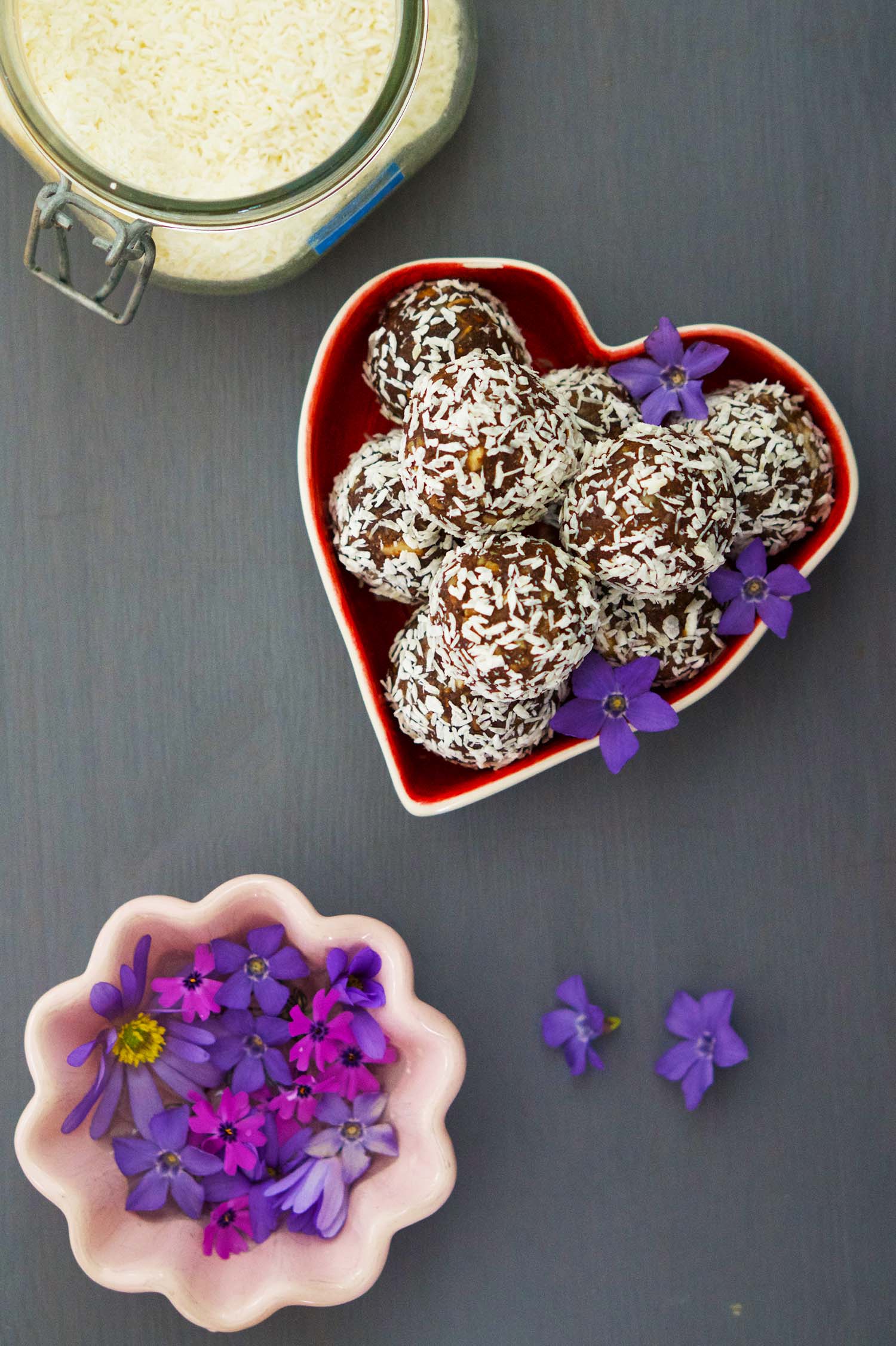 Choklad- och kardemummabollar recept