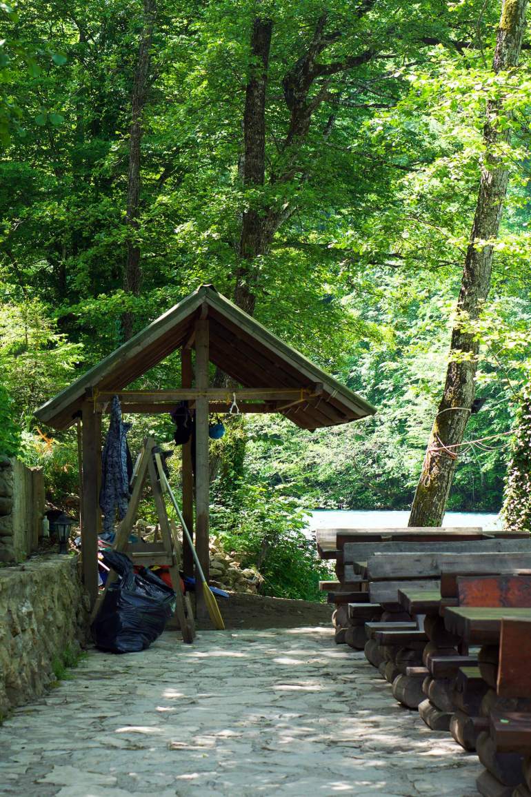 forsranning-i-montenegro-5 - Utloggade vid en fors i Montenegro