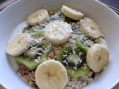 frukost-musli-frukt-yoghurt-2 - Frukostar