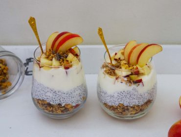 frukost-trifle-med-granola-recept-1