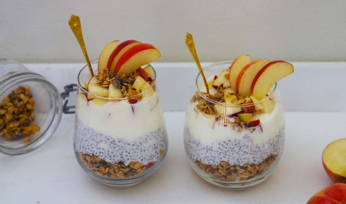 frukost-trifle-med-granola-recept-1