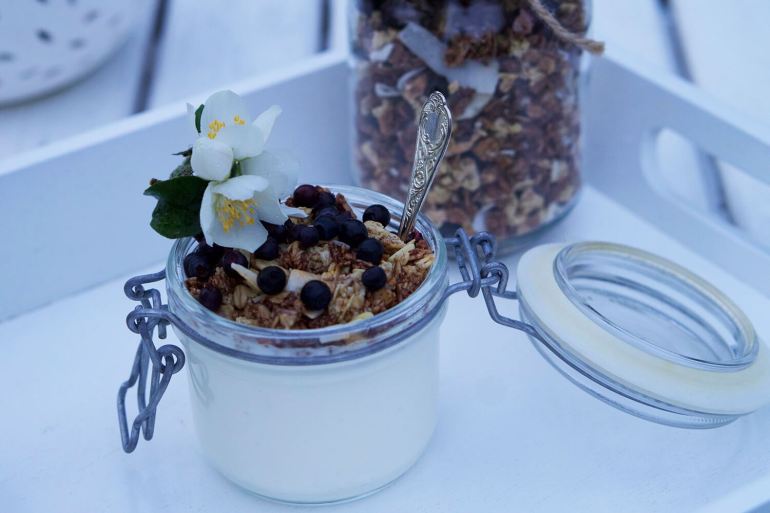 frukost-ute-i-tradgarden-3 - En ljuvlig frukost ute i trädgården