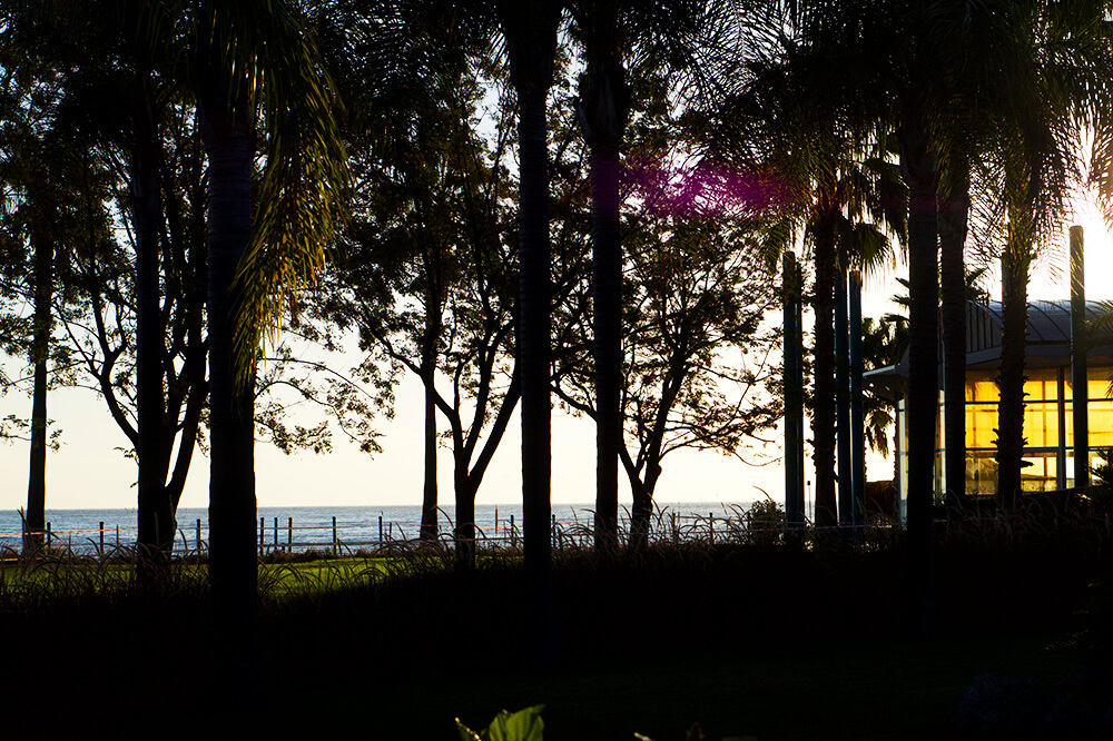 Morgonpromenad på hotellet i Kemer, Turkiet