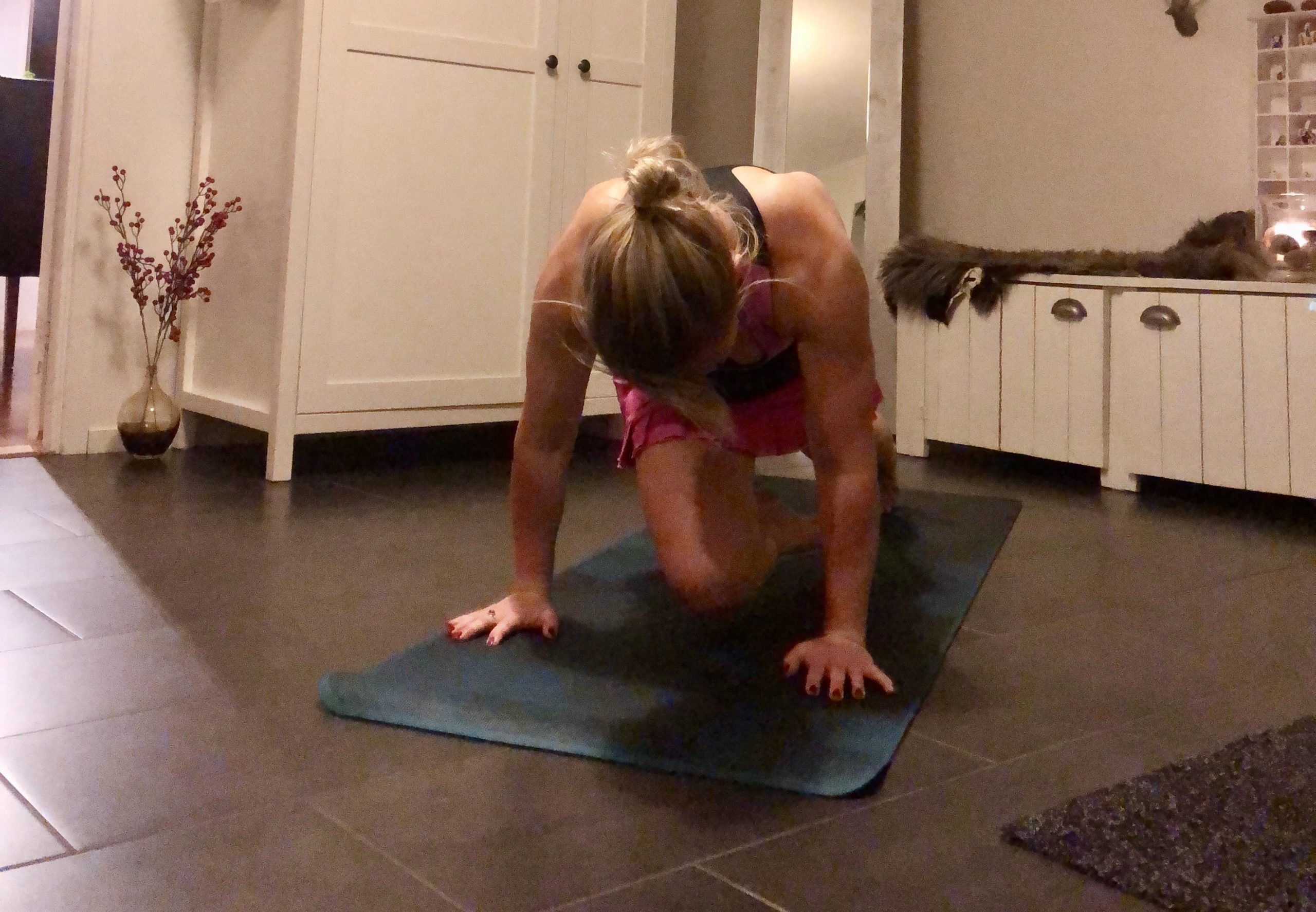 hemmaträning med yoga