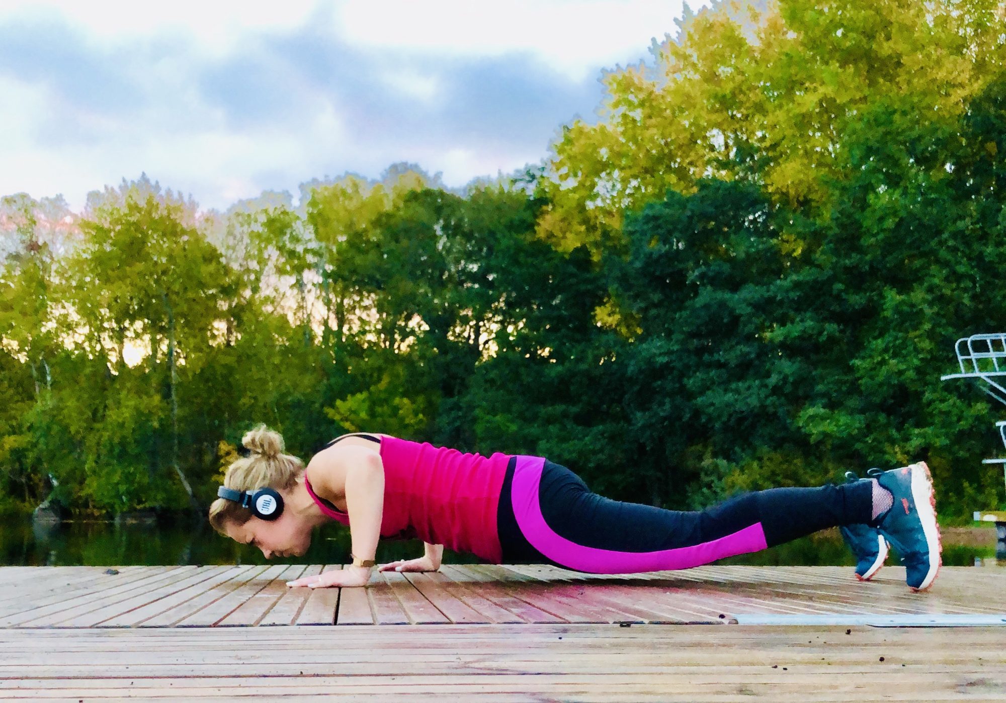 Armhävningar på en brygga