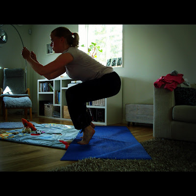 knaboj-med-tahavningar-2 - Knäböj med tåhävning - tips på styrkeövning