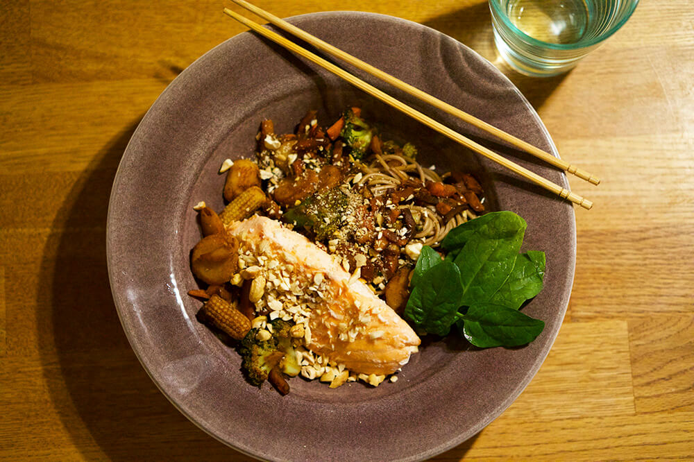 Lax och nudlar - recept