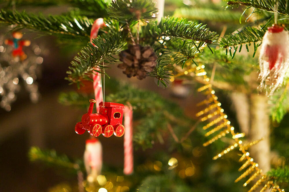 Julgranen klädd på Lucia