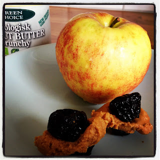 mellis-jordnotssmor-och-torkade-plommon - Tjejhelg på G