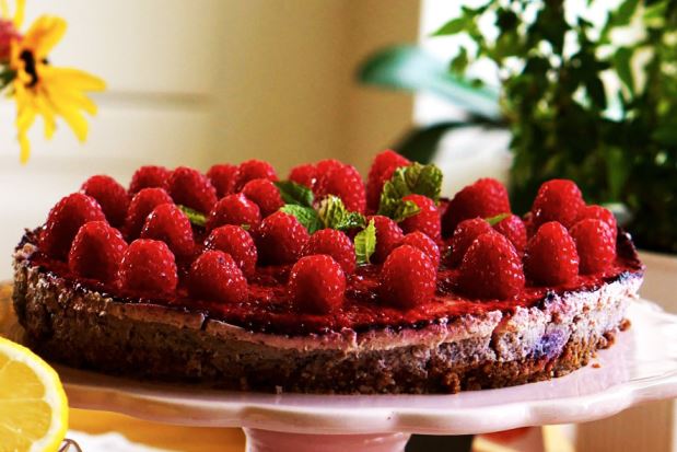 midsommartarta-cheesecake - Hälsosam hallon cheesecake