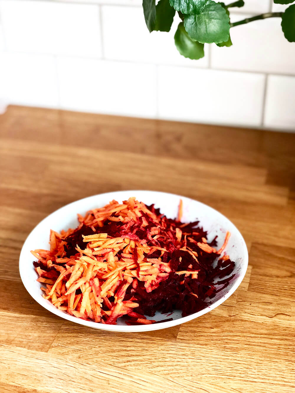 morot-och-rodbetskaka-bakning-1 - Morot- och rödbetskaka - recept