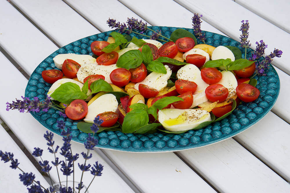 mozarellasallad med tomat och nektarin