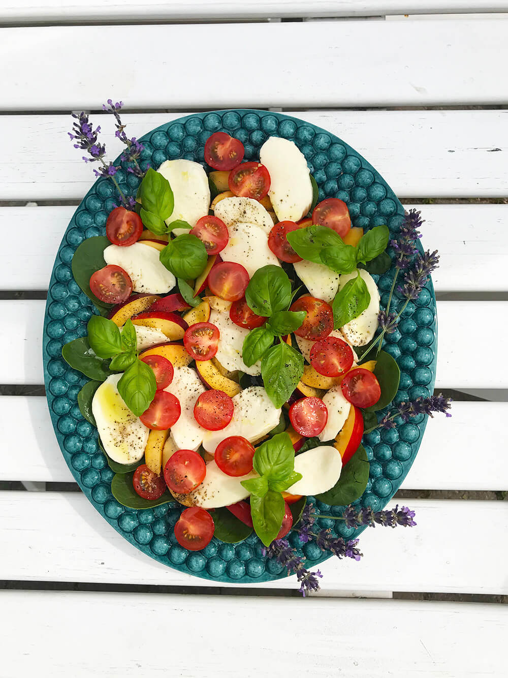 mozarellasallad med tomat och nektarin