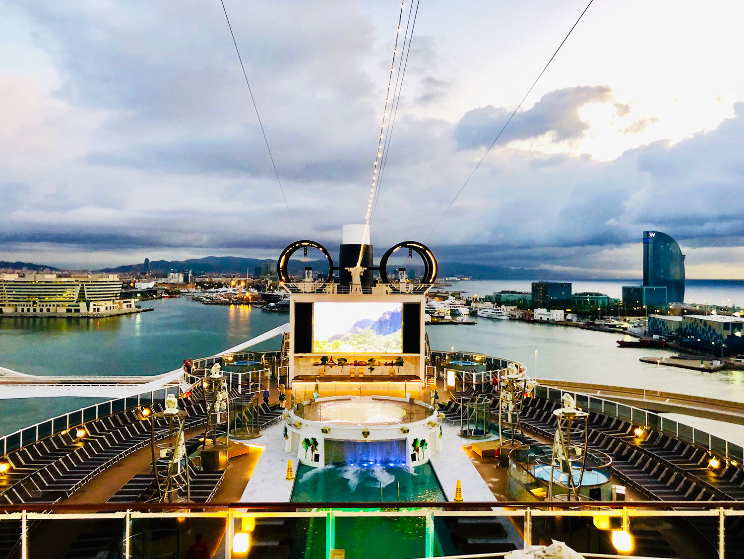 På kryssning Medelhavet med MSC Seaview - Barcelona