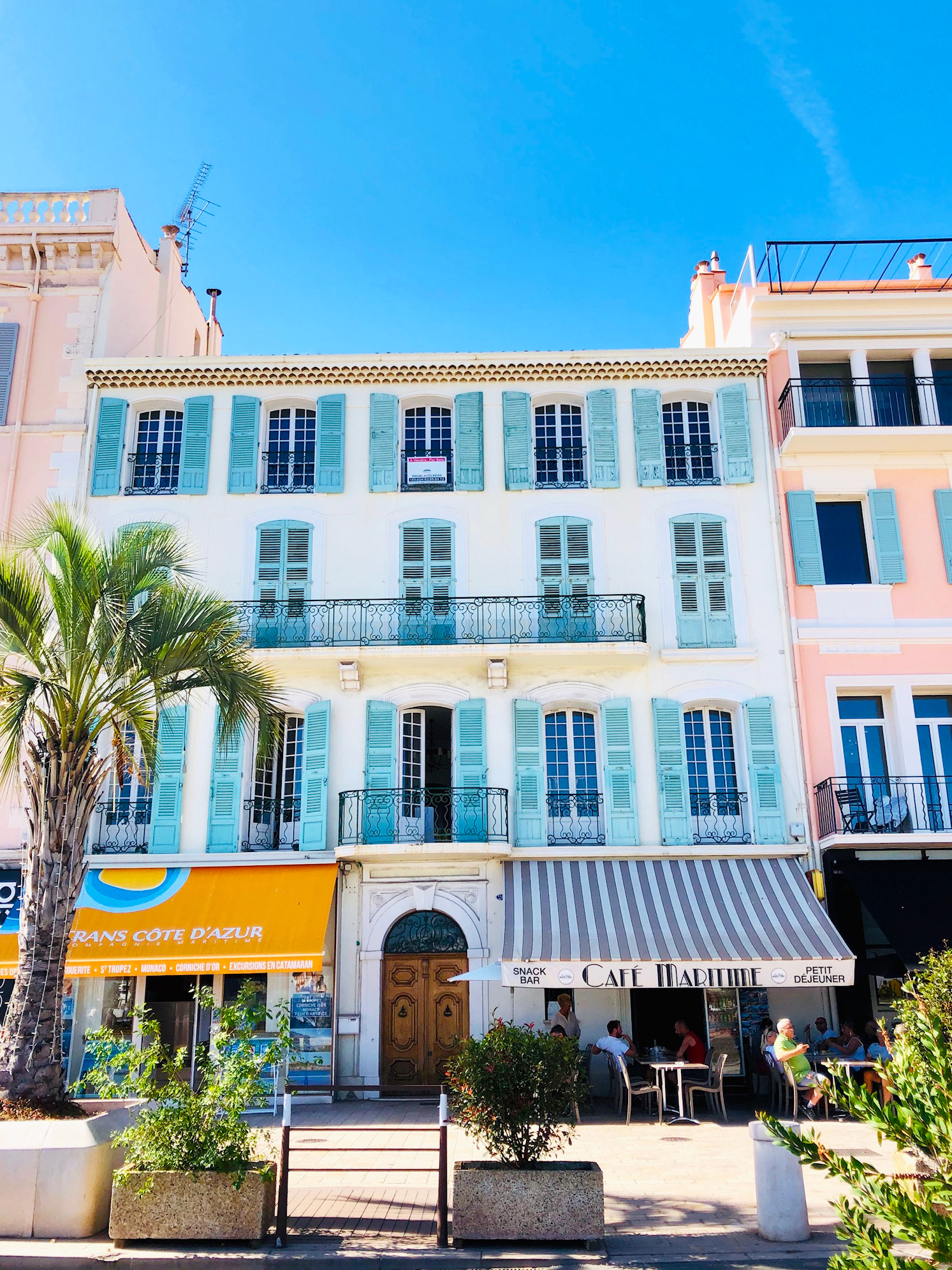 På kryssning Medelhavet med MSC Seaview - Cannes