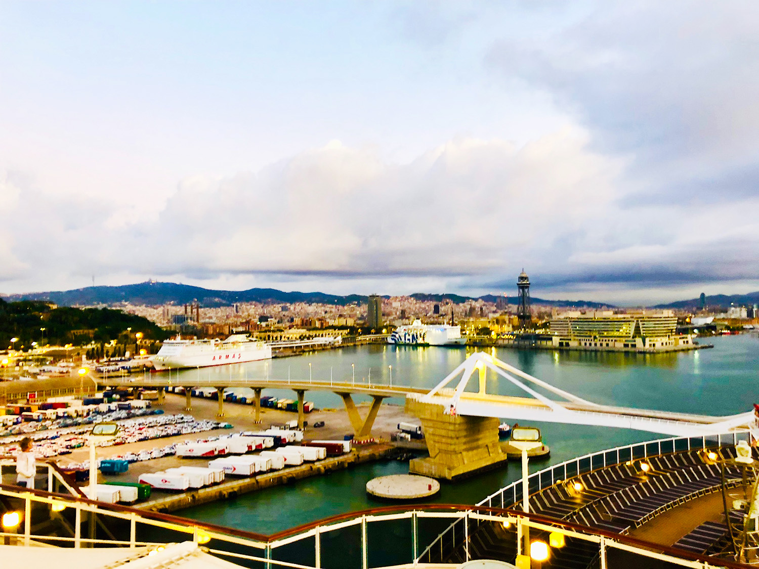 På kryssning Medelhavet med MSC Seaview - Barcelona