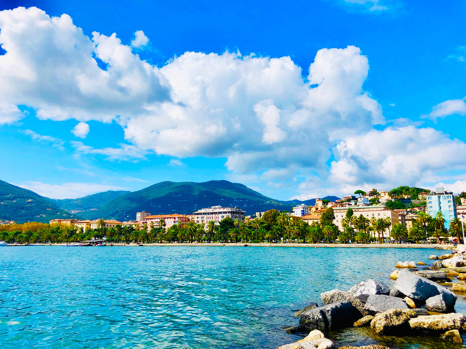 På kryssning Medelhavet med MSC Seaview - La Spezia