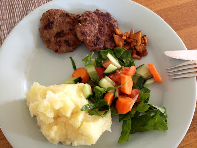 pannbiffar - Frikadeller och pannbiffar
