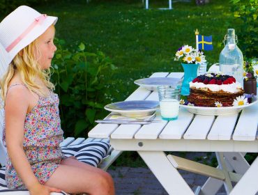 pannkakstarta-blabar-hallon-recept-5
