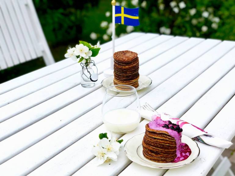 Plättar med blåbärskvarg