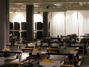 reformer-pa-stockholm-pilates-center-1